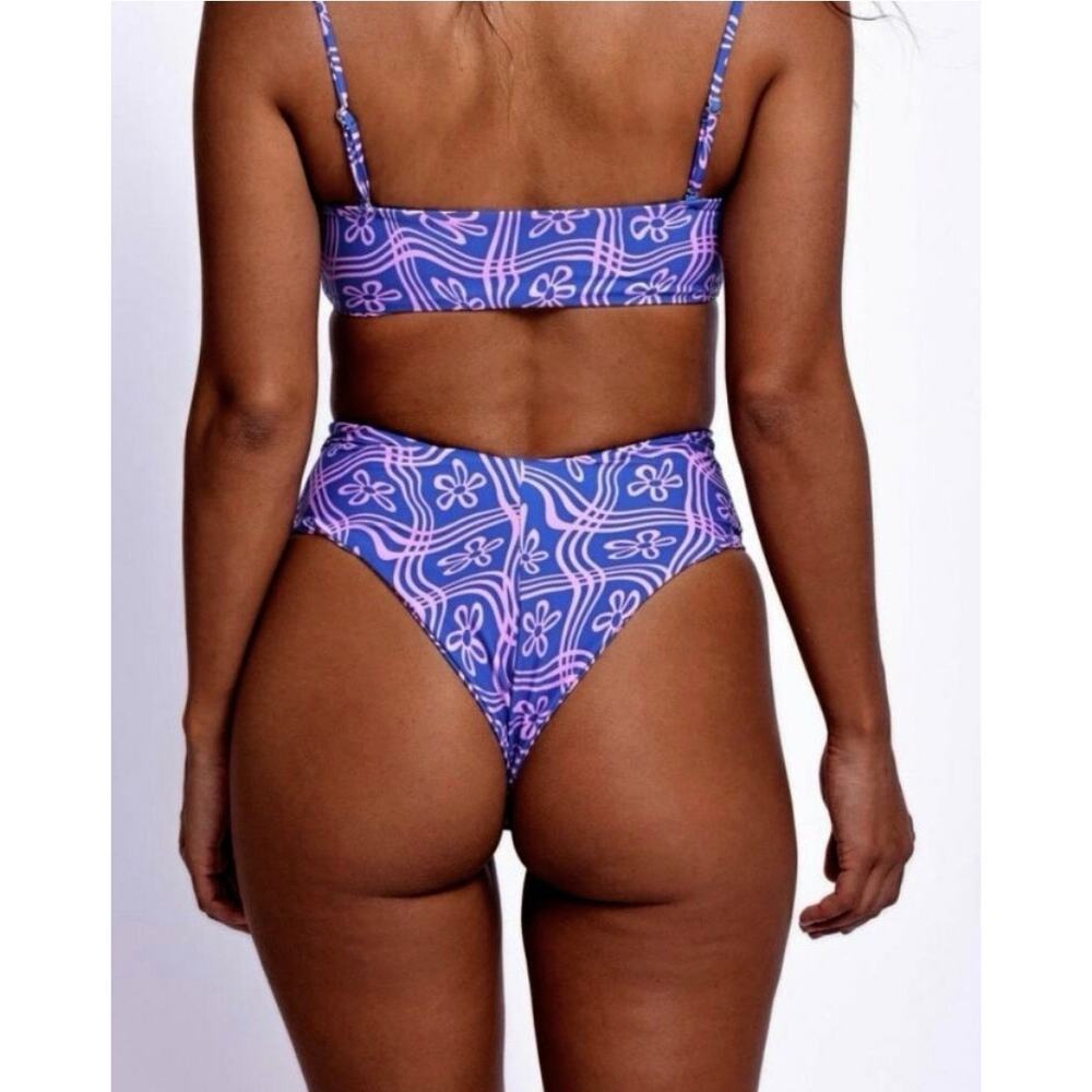 NWOT Skatie• ‘Annie’ Bikini Top in HERMOSA - Picture 2 of 8
